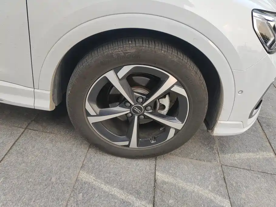 Audi Q3 2025 2024 35 TFSI Fashion Sport
