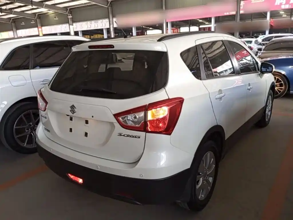 Suzuki SX4 S-Cross 2015 2014 1.6L Manual 2WD Progressive