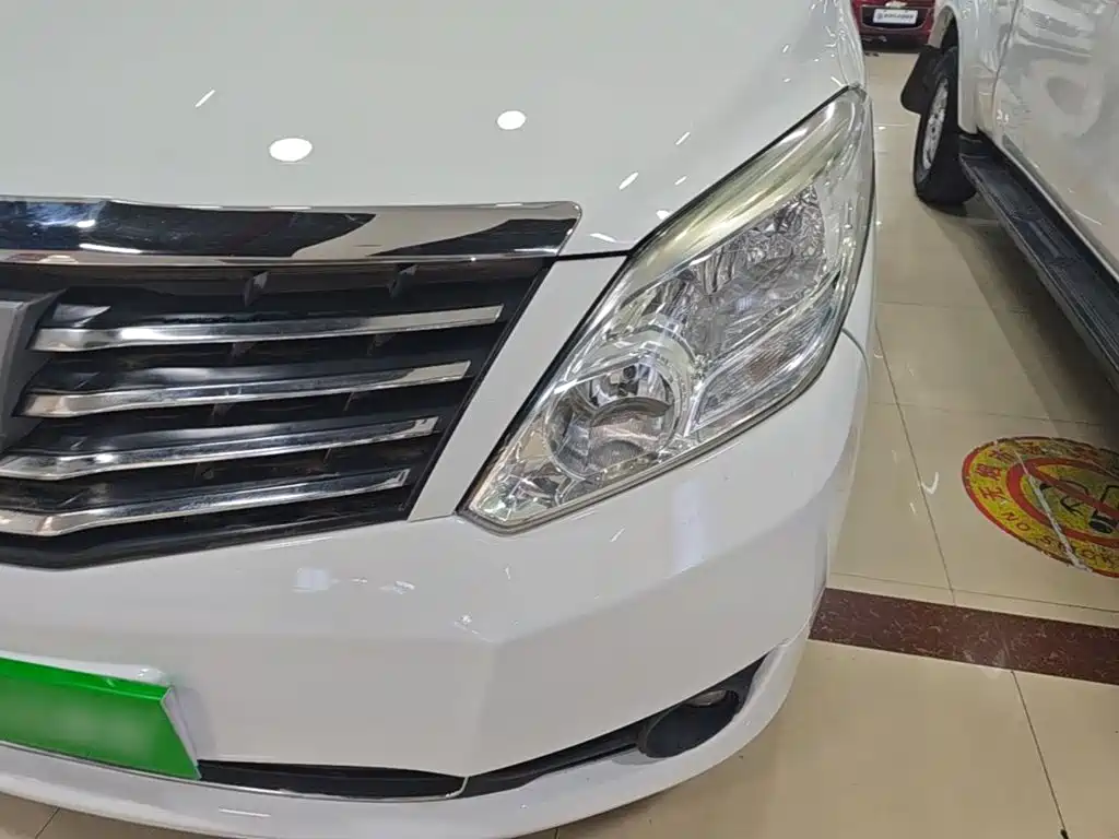Dongfeng Fengxing Lingzhi PLUS 2021 2021 2.0L Manual Comfort 7-Seater
