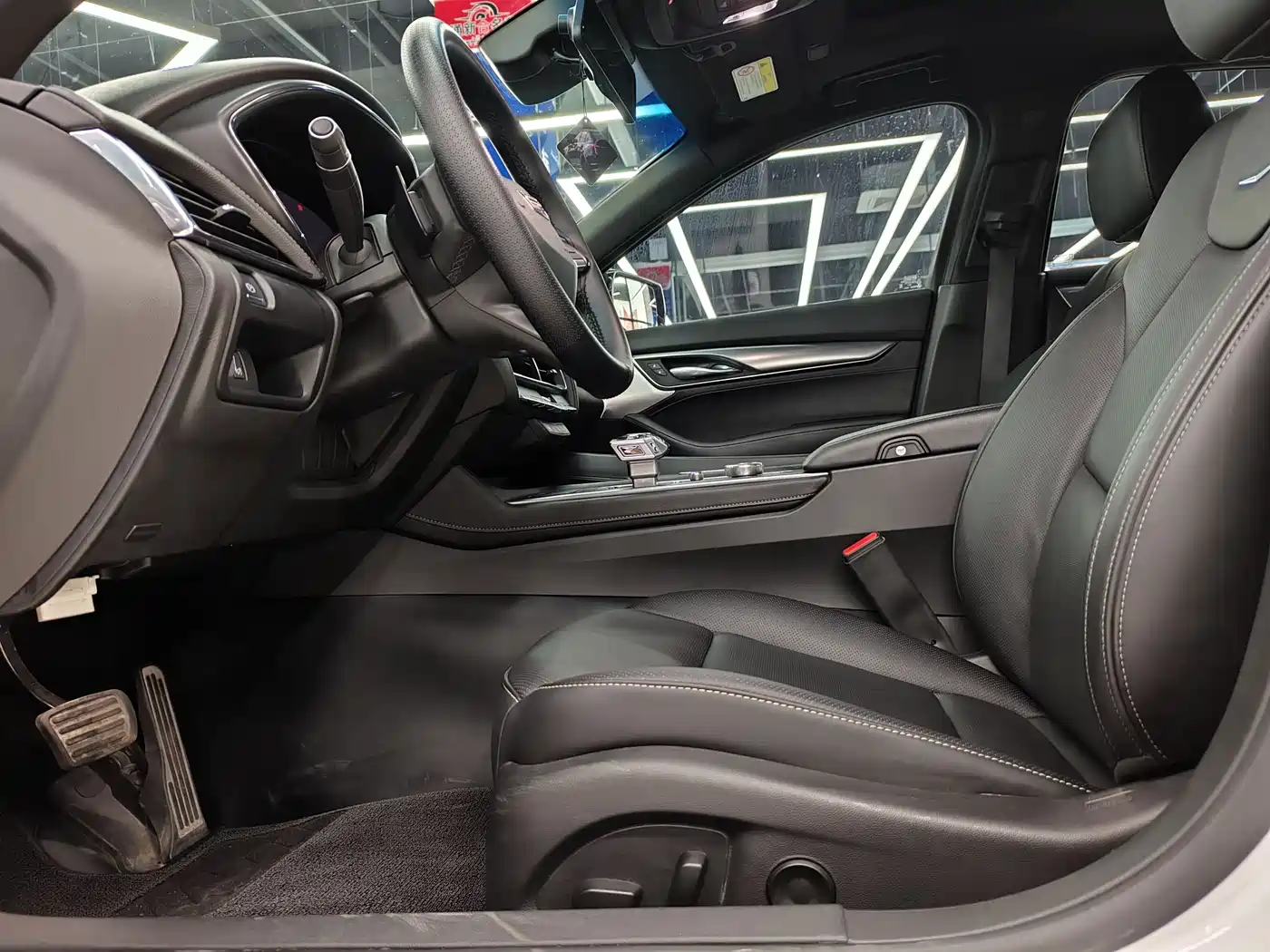 Cadillac CT5 2023 28T Prestige Style фото 4