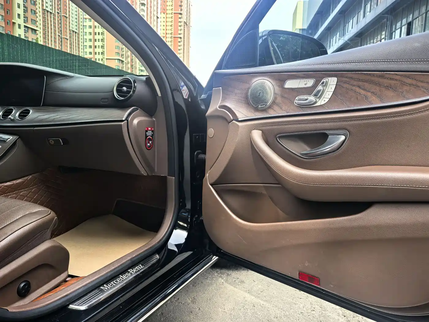 Mercedes-Benz E-Class 2019 E 300 L Luxury фото 14