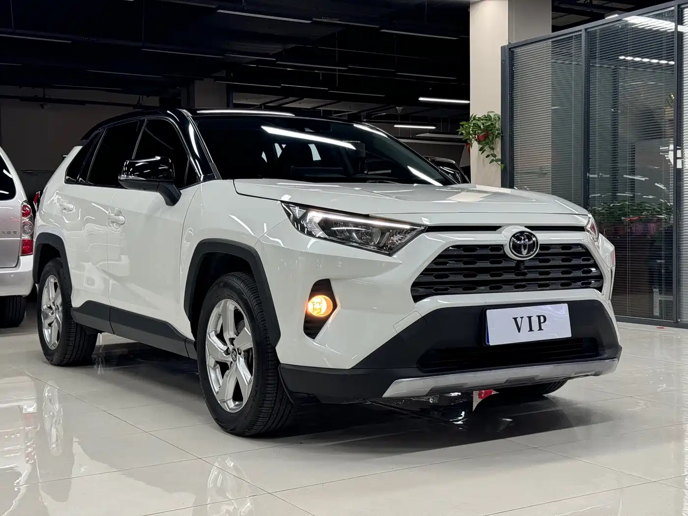 Toyota RAV4 Rongfang 2020 2.0L CVT 2WD Trend Edition фото 3