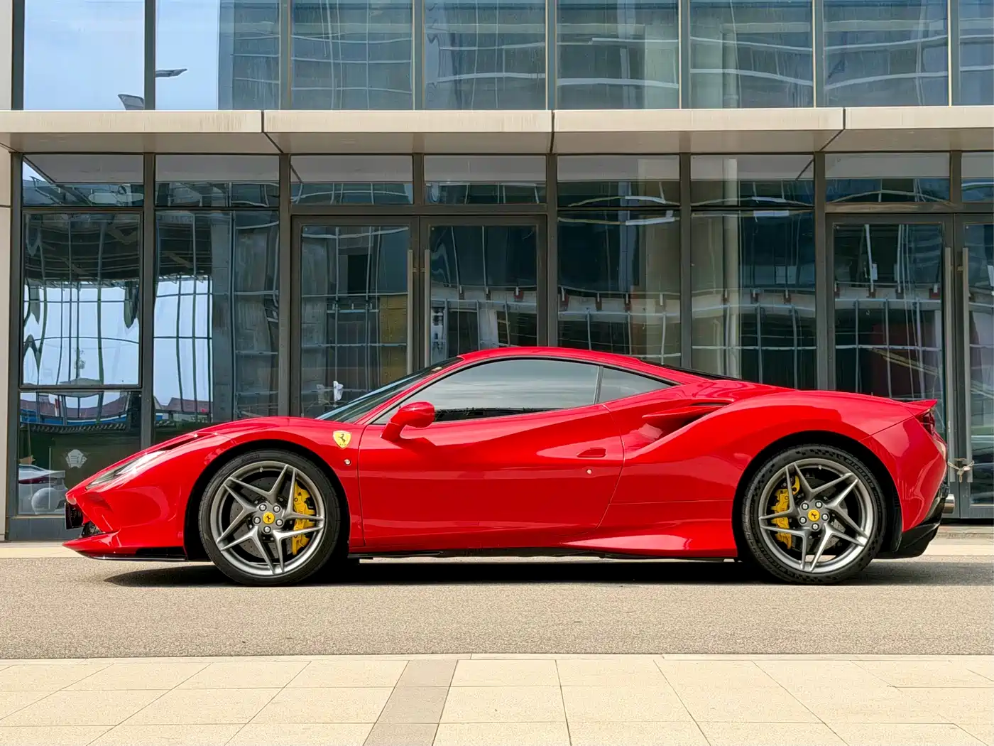 Ferrari F8 2021 2019 Tributo 3.9T V8