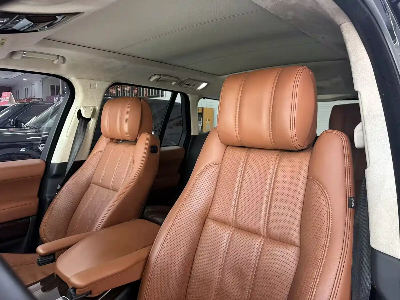 Land Rover Range Rover 2015 3.0 TDV6 Vogue фото 21
