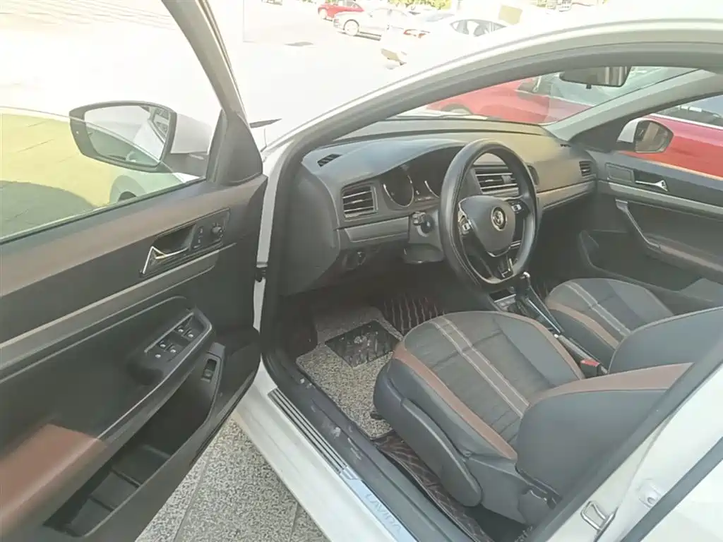 Volkswagen Lavida 2019 Lavida Start 1.5L Auto Comfort (China VI) фото 16