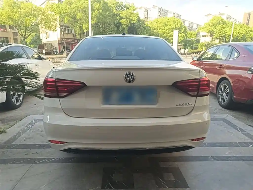Volkswagen Lavida 2019 Lavida Start 1.5L Auto Comfort (China VI) фото 6