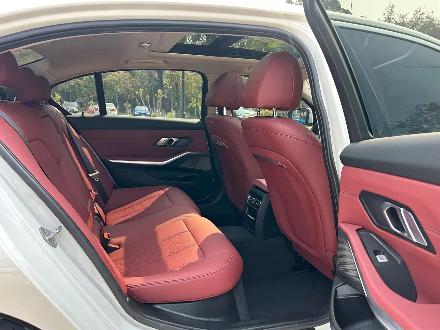 BMW 3 Series 2024 325Li M Sport Package фото 18