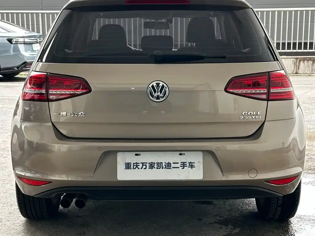 Volkswagen Golf 2017 230TSI Auto Comfort Millionth Anniversary Edition фото 17