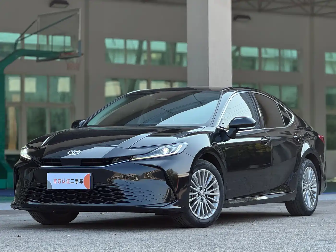Toyota Camry 2024 Hybrid 2.0HE Elite Edition фото 6