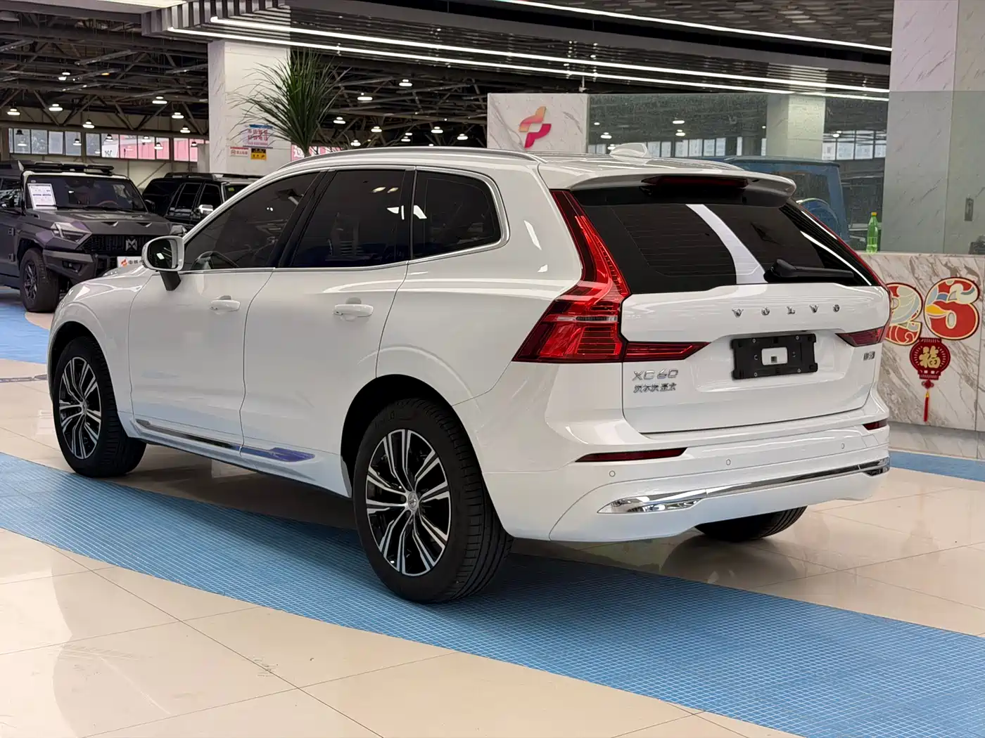 Фото 14 - Volvo XC60
