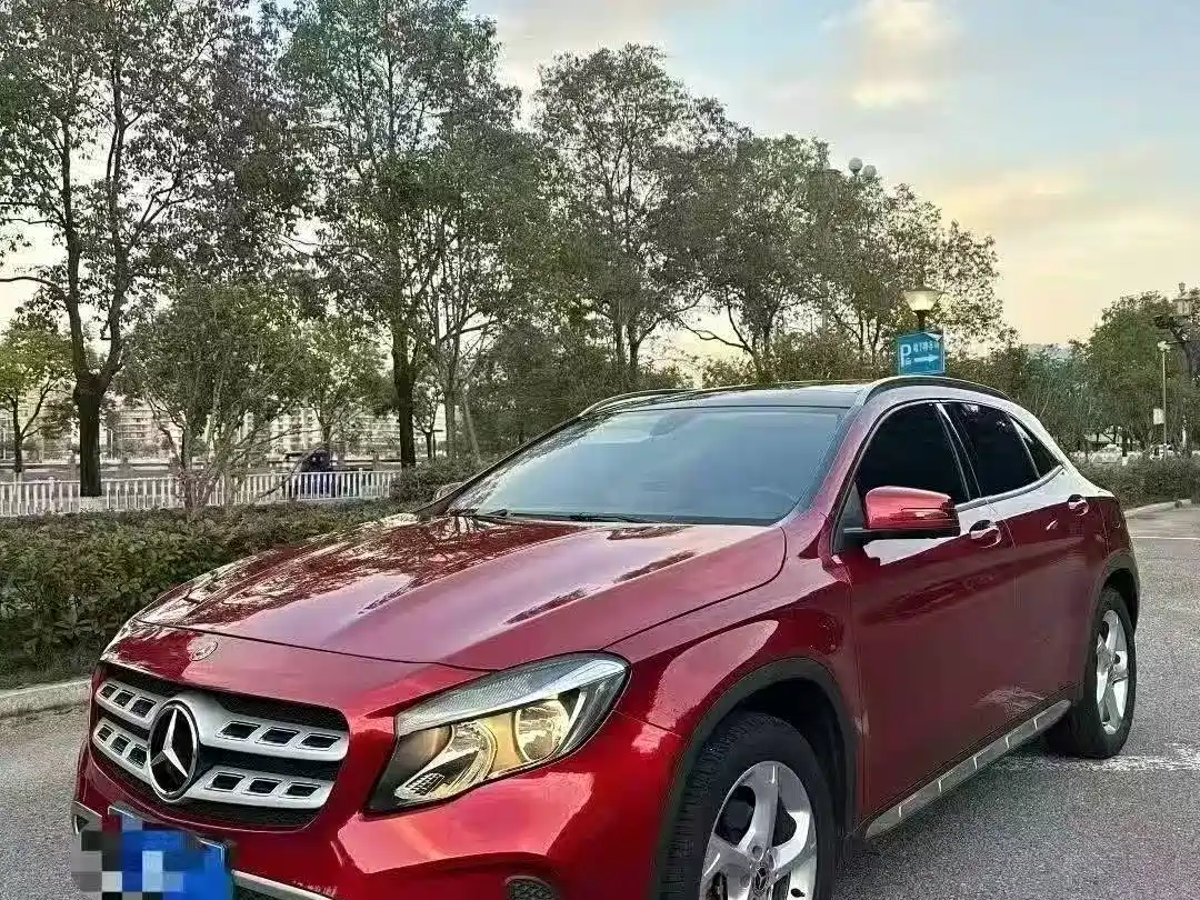 Mercedes-Benz GLA 2017 GLA 200 Fashion