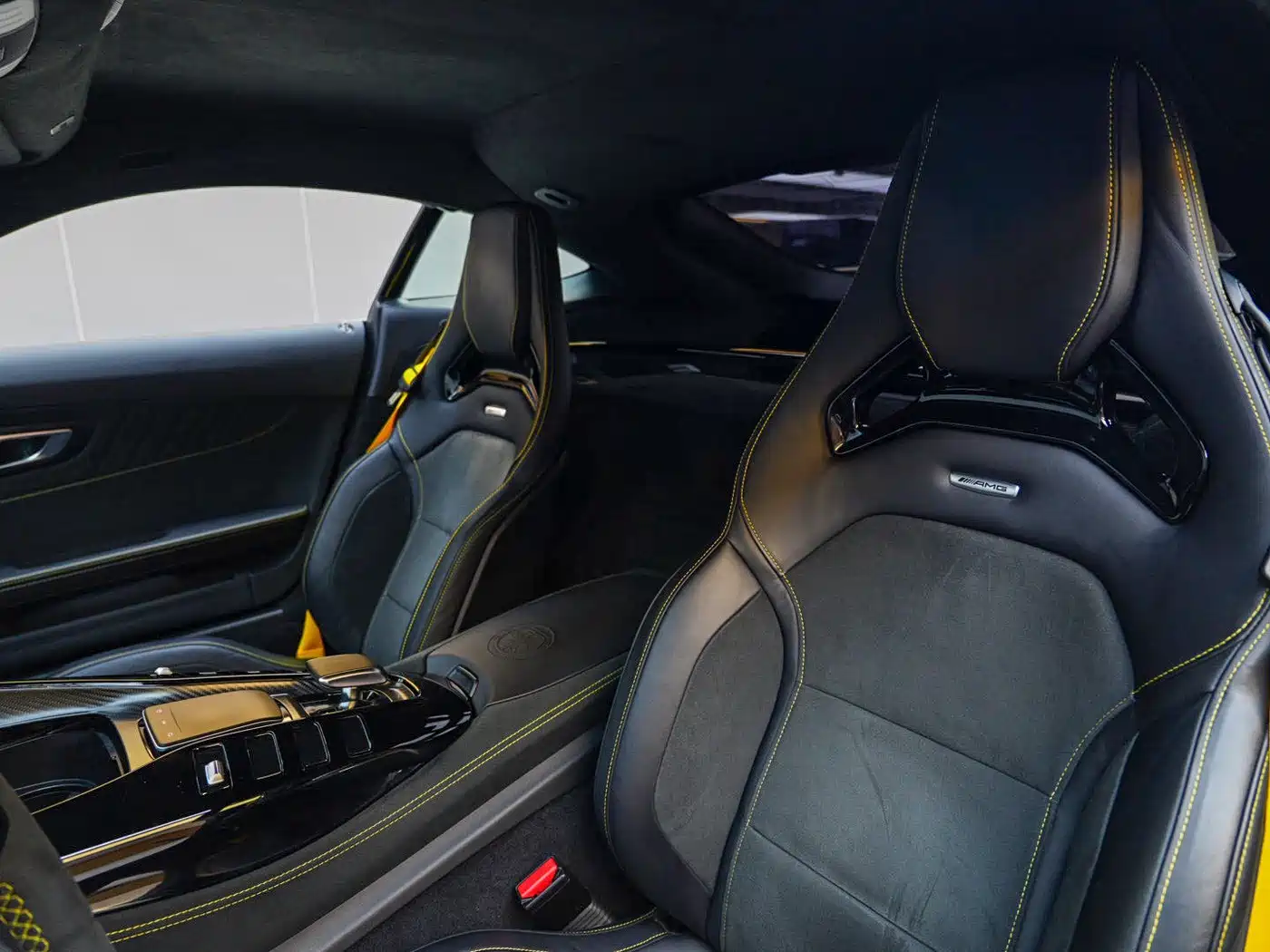 Mercedes-Benz AMG GT 2019 AMG GT R фото 21