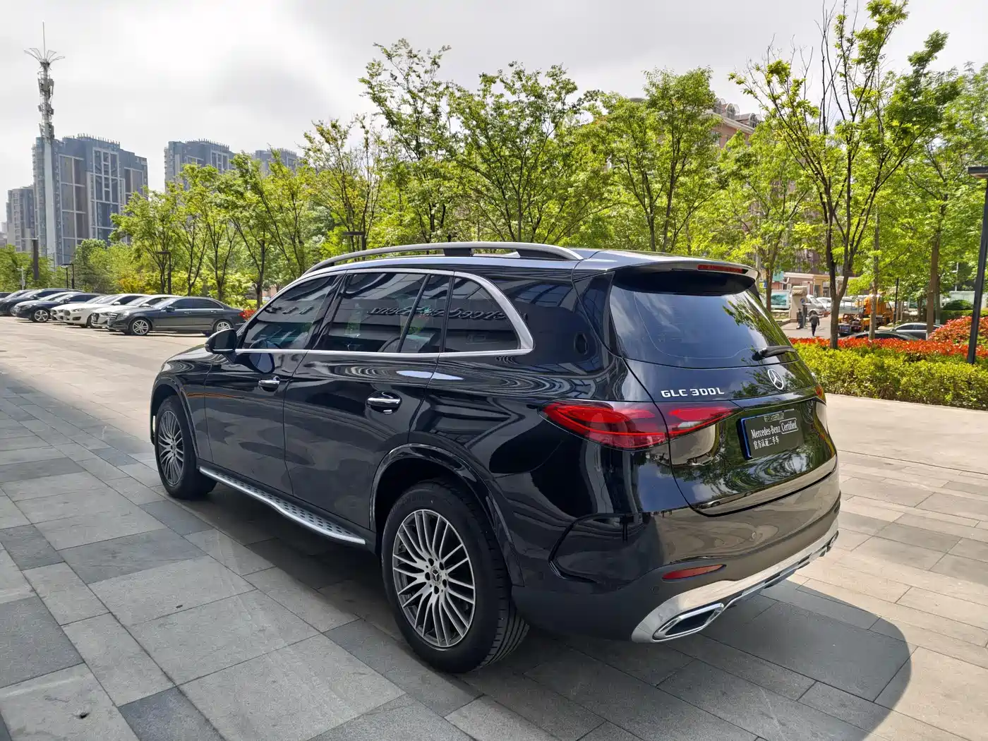 MERCEDES-BENZ GLC