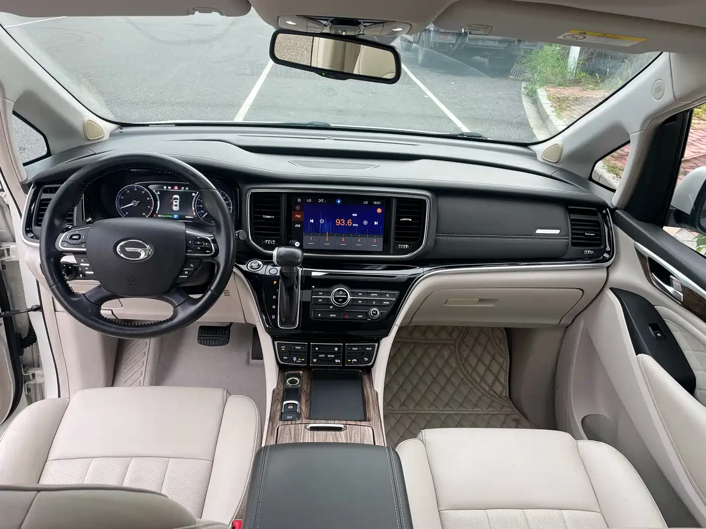 GAC Trumpchi Trumpchi M8 2018 320T Premium Edition фото 19