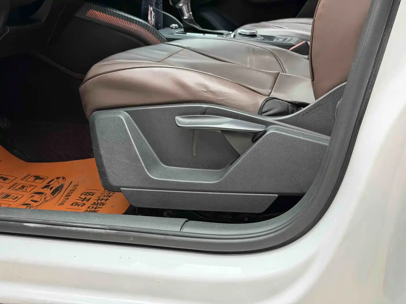 Audi Q2L 2018 35 TFSI Launch Exclusive Edition China VI фото 13