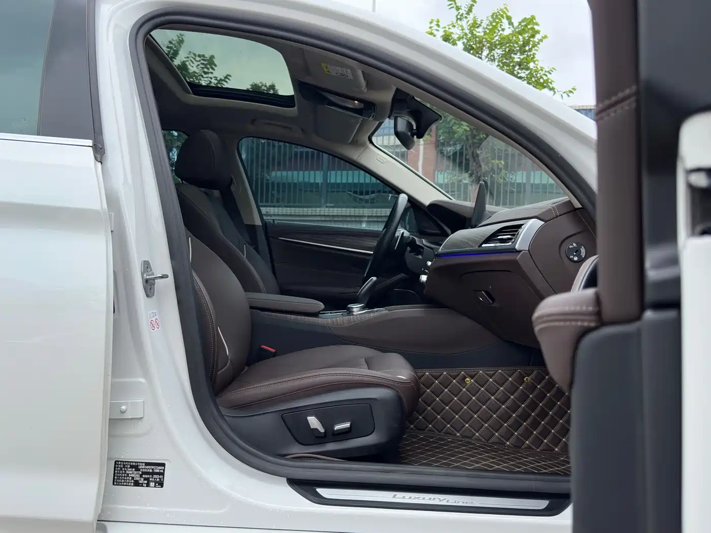 BMW 5 Series 2023 530Li Leading Luxury Package фото 12