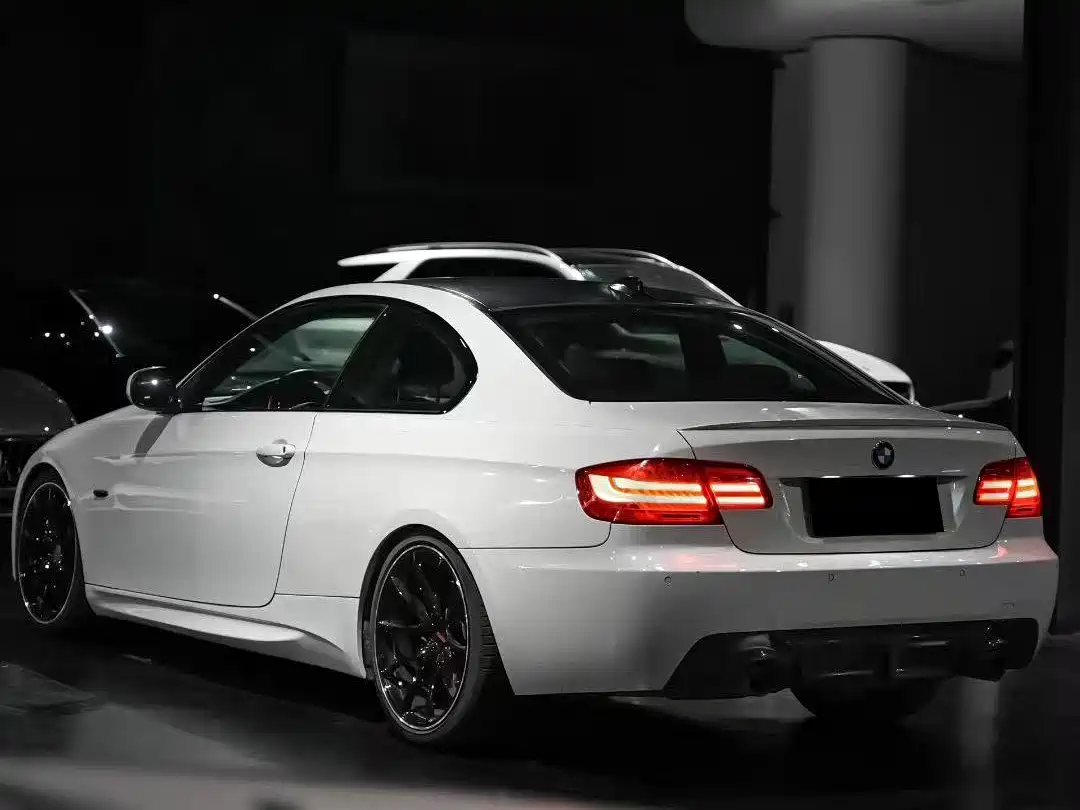BMW 3 Series (Import) 2011 335i Coupe фото 5