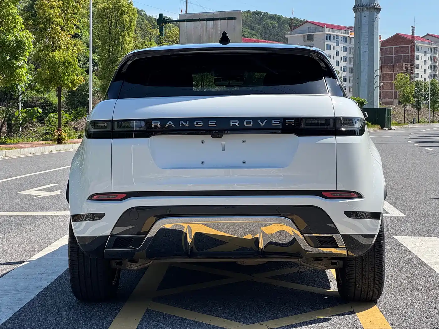 Land Rover Range Rover Evoque 2023 Range Rover Evoque L 249PS Luxury Edition фото 5