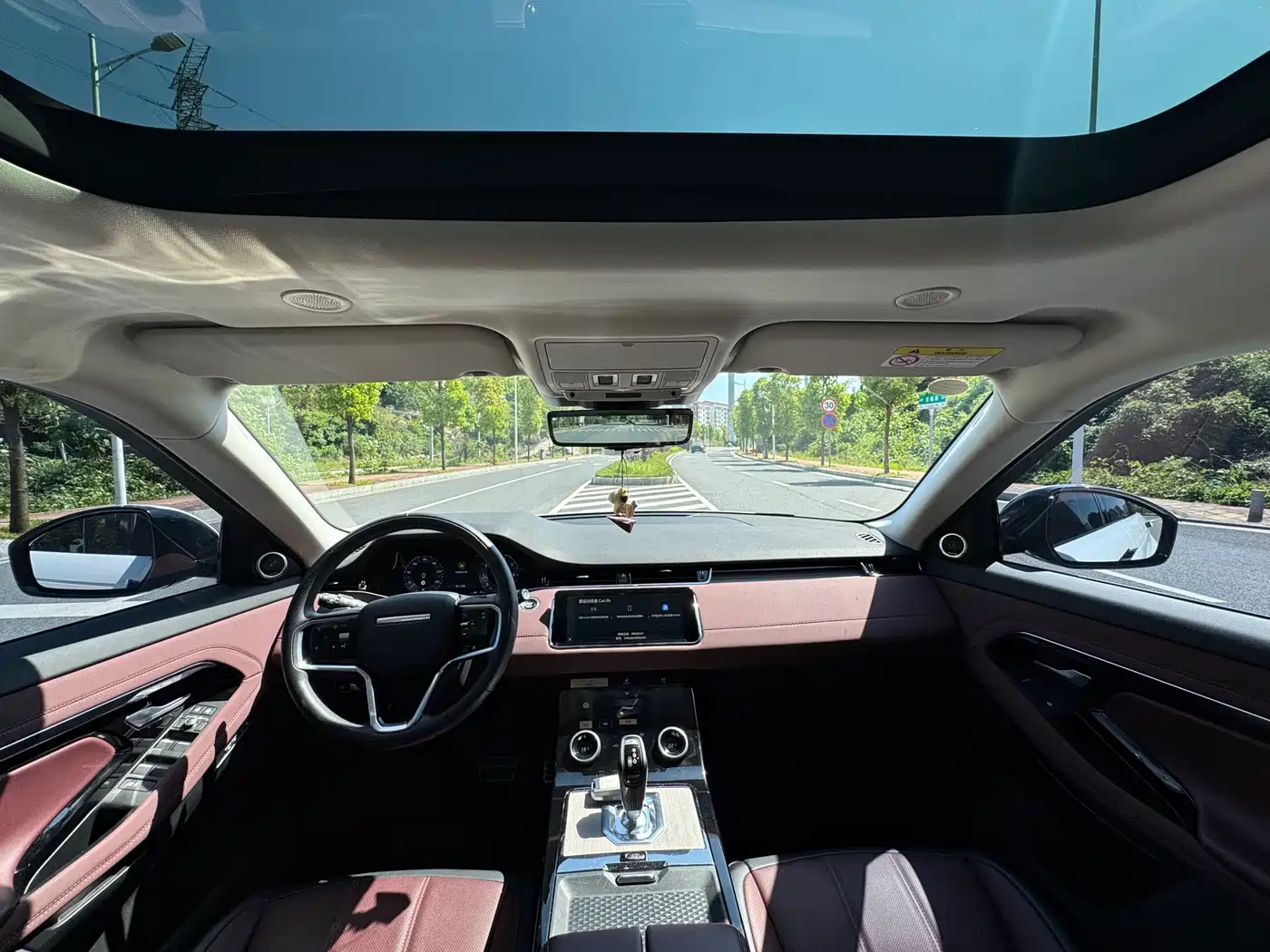 Land Rover Range Rover Evoque 2023 Range Rover Evoque L 249PS Luxury Edition фото 14