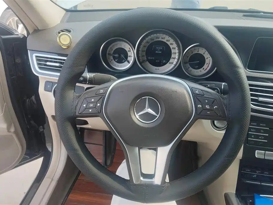 Mercedes-Benz E-Class 2015 Facelift E 260 L Sport фото 15