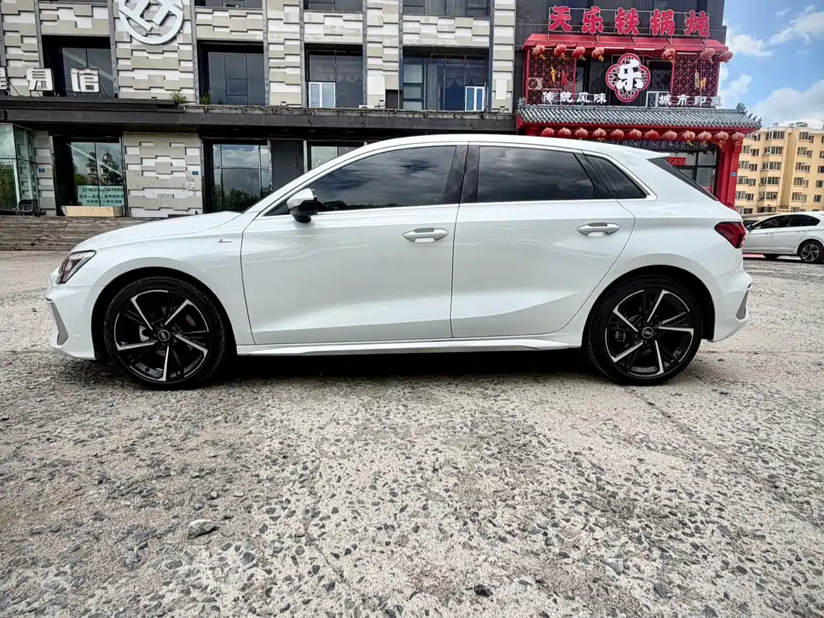 AUDI A3