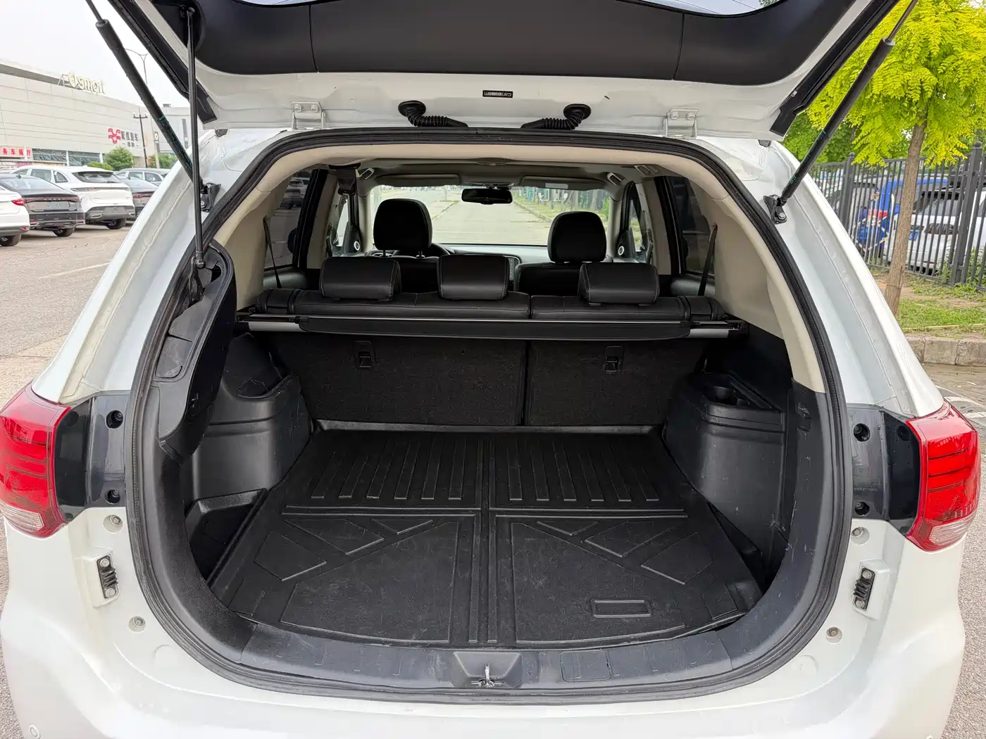 Mitsubishi Outlander 2018 2.4L 4WD Elite Edition 5-seater фото 24