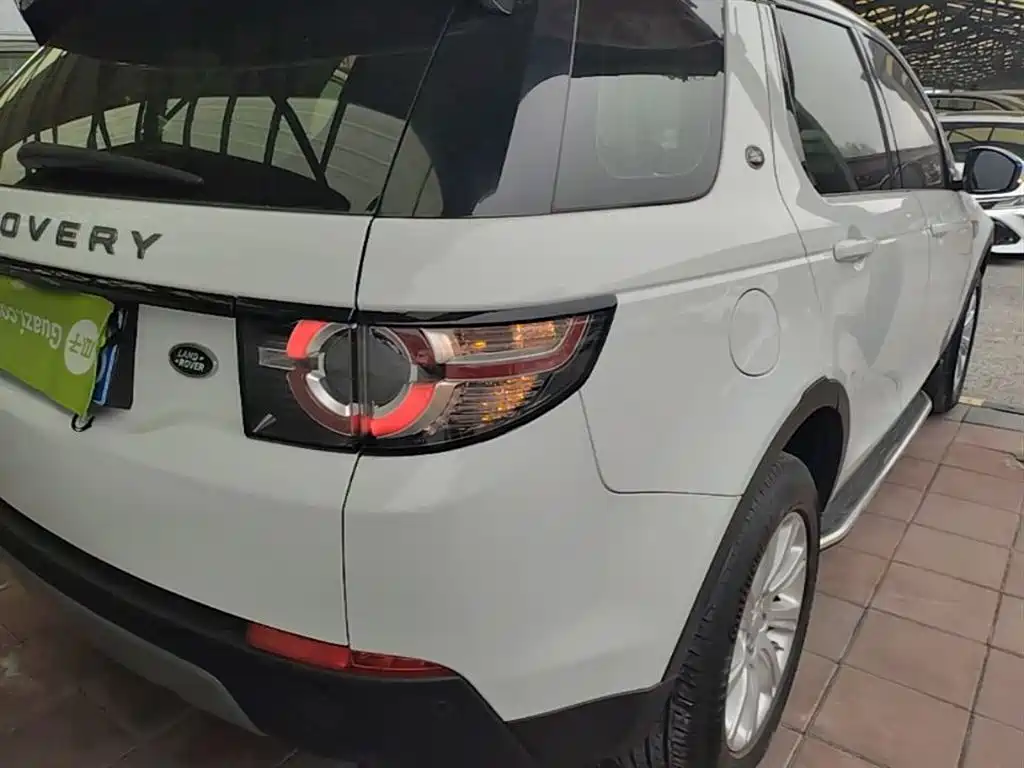 Land Rover Discovery Sport 2016 2.0T SE фото 8
