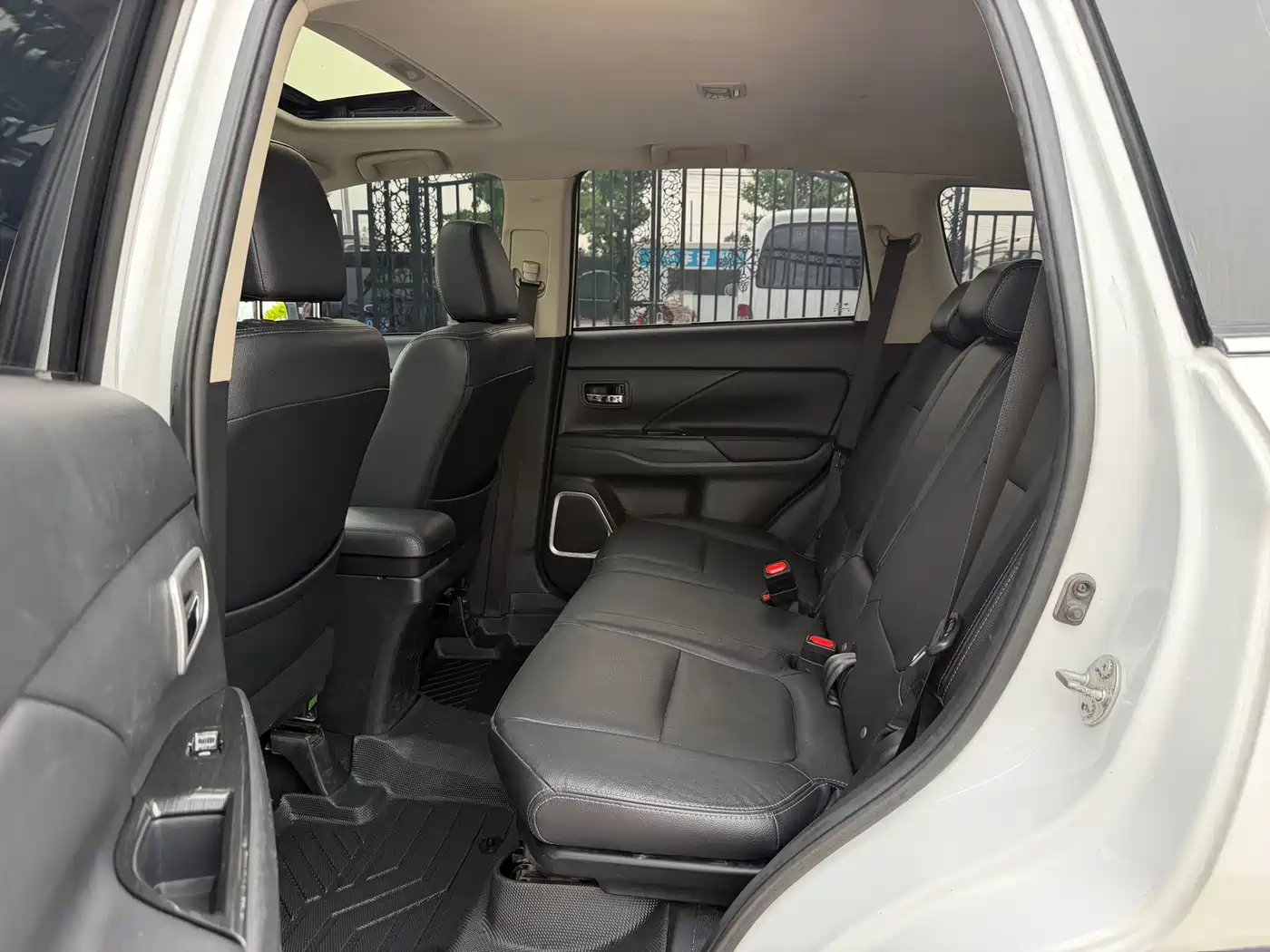 Mitsubishi Outlander 2018 2.4L 4WD Elite Edition 5-seater фото 15