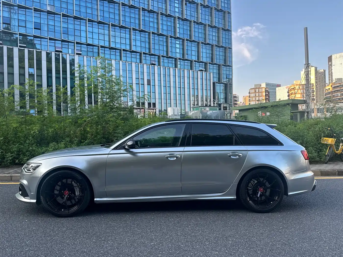 Фото 3 - Audi RS 6