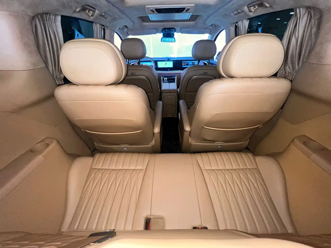 Voyah Auto Voyah Dreamer 2024 PHEV Extended Range Flagship Edition фото 6