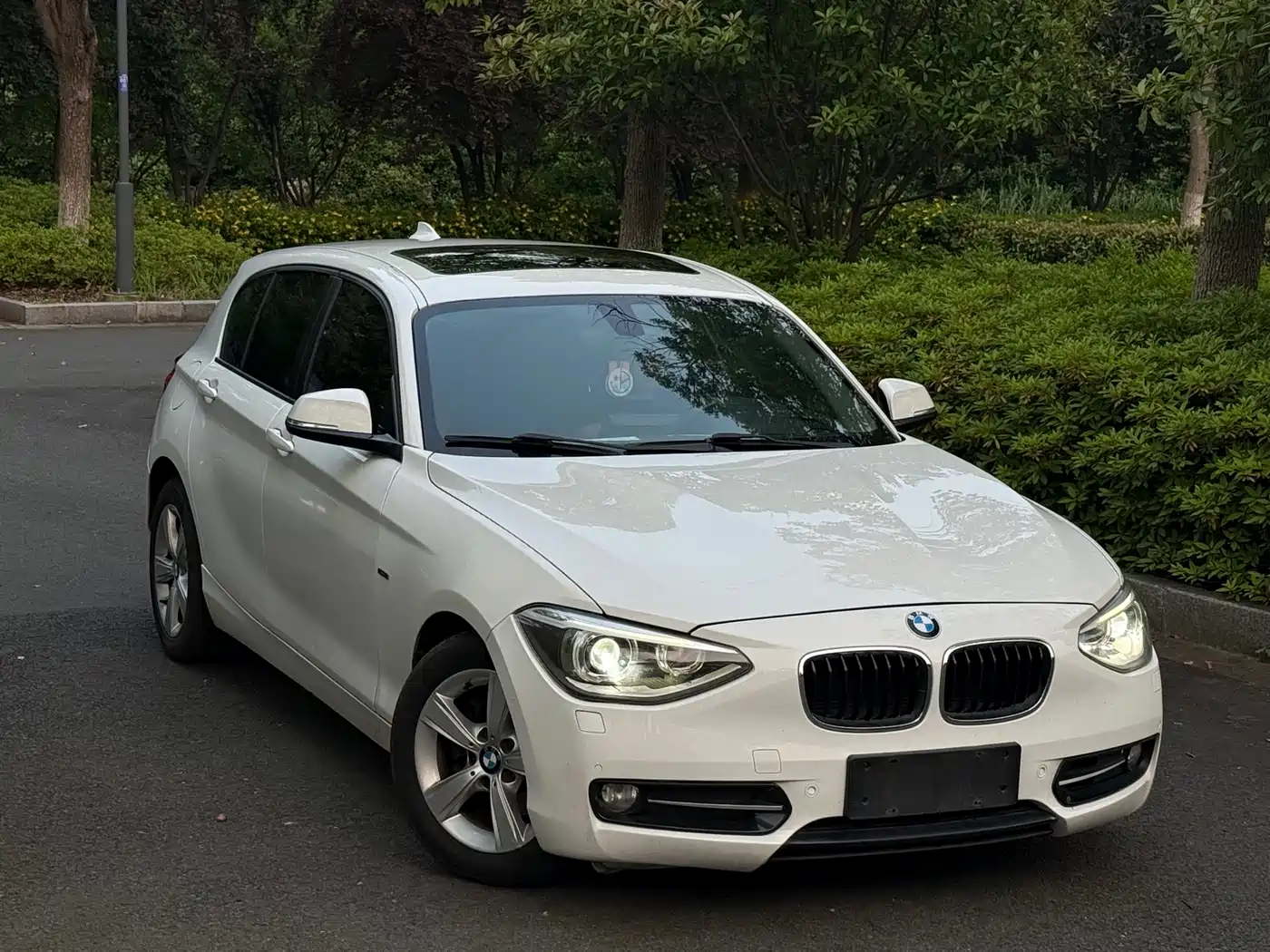 BMW 1 Series (Import) 2013 Facelift 118i Sport Model фото 3