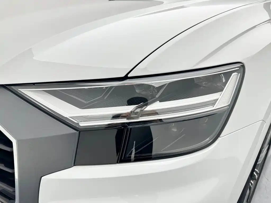 Audi Q8 2020 2019 45 TFSI Premium Dynamic
