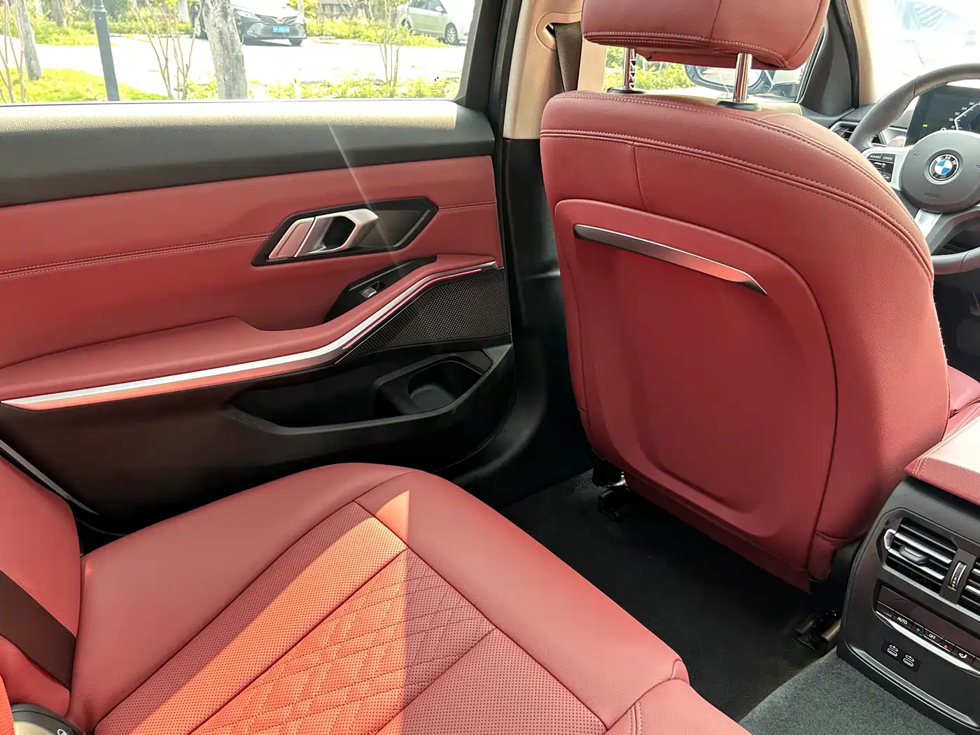 BMW 3 Series 2024 325Li M Sport Package фото 19