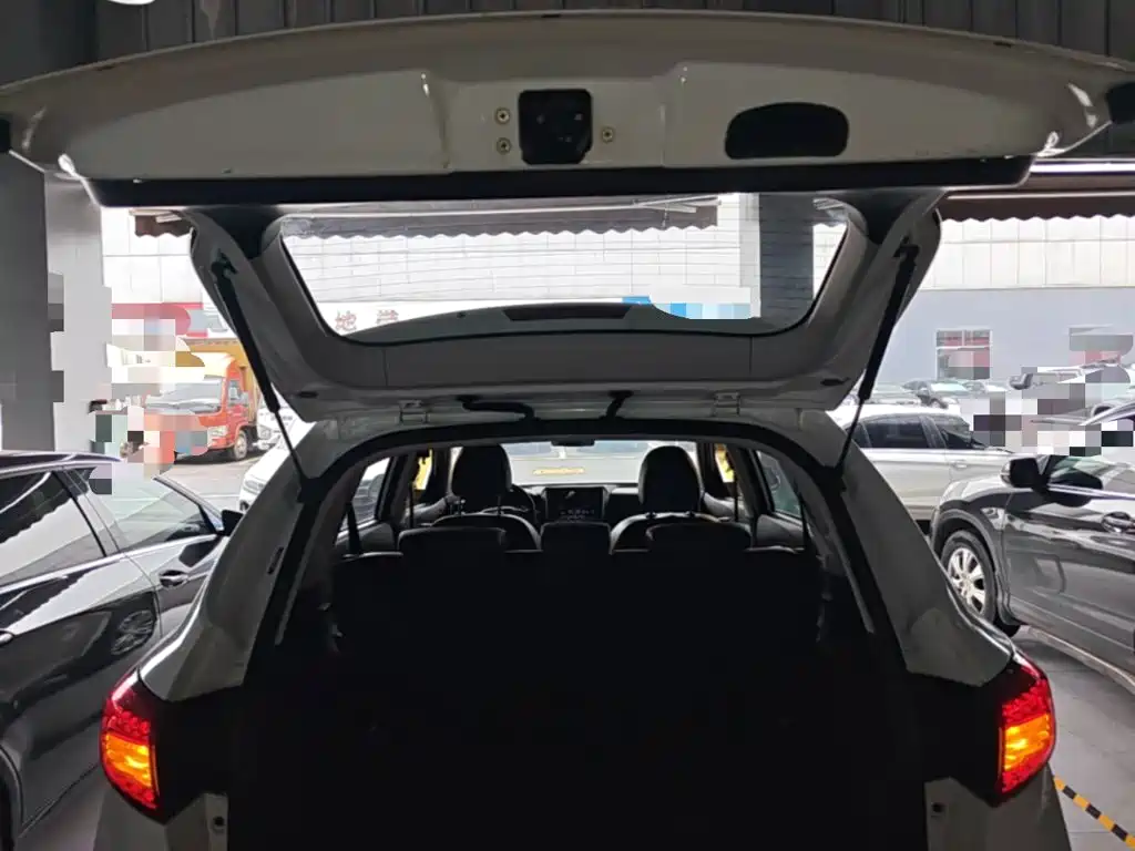 Landwind X5 2016 2016 Plus 2.0T Automatic Leadership Edition