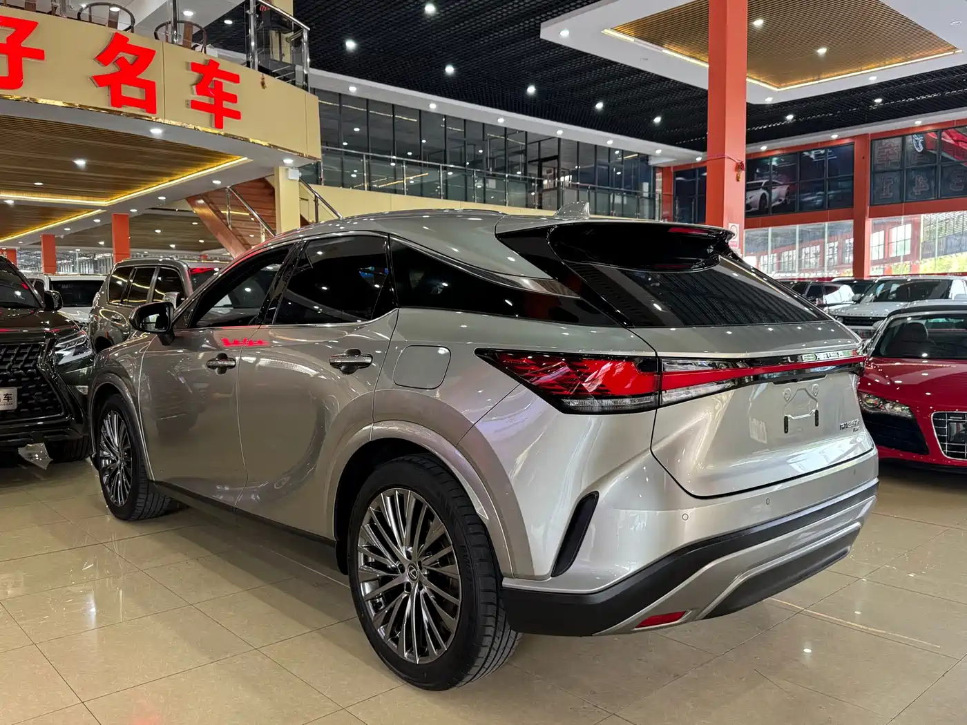 Lexus RX 2023 350h 4WD Pure Edition фото 6
