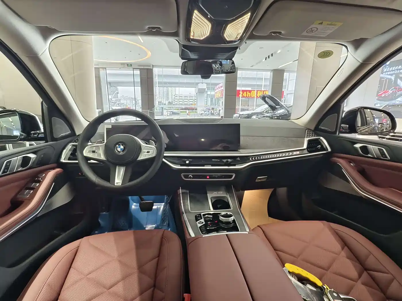 BMW X5 2026 xDrive 30Li Luxury M Sport Night Edition Package фото 8
