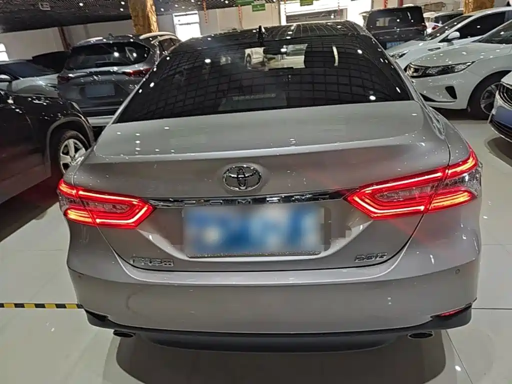 Toyota Camry 2021 2.5G Luxury Edition фото 6