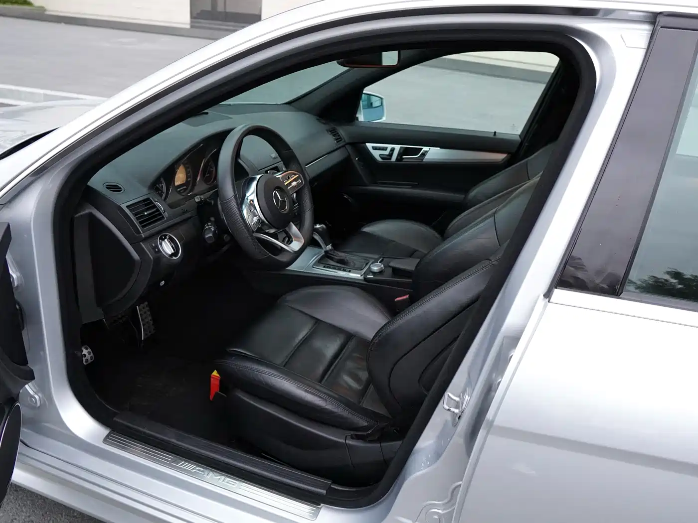 Mercedes-Benz C-Class AMG 2010 AMG C 63 Sport Enhanced Edition фото 5