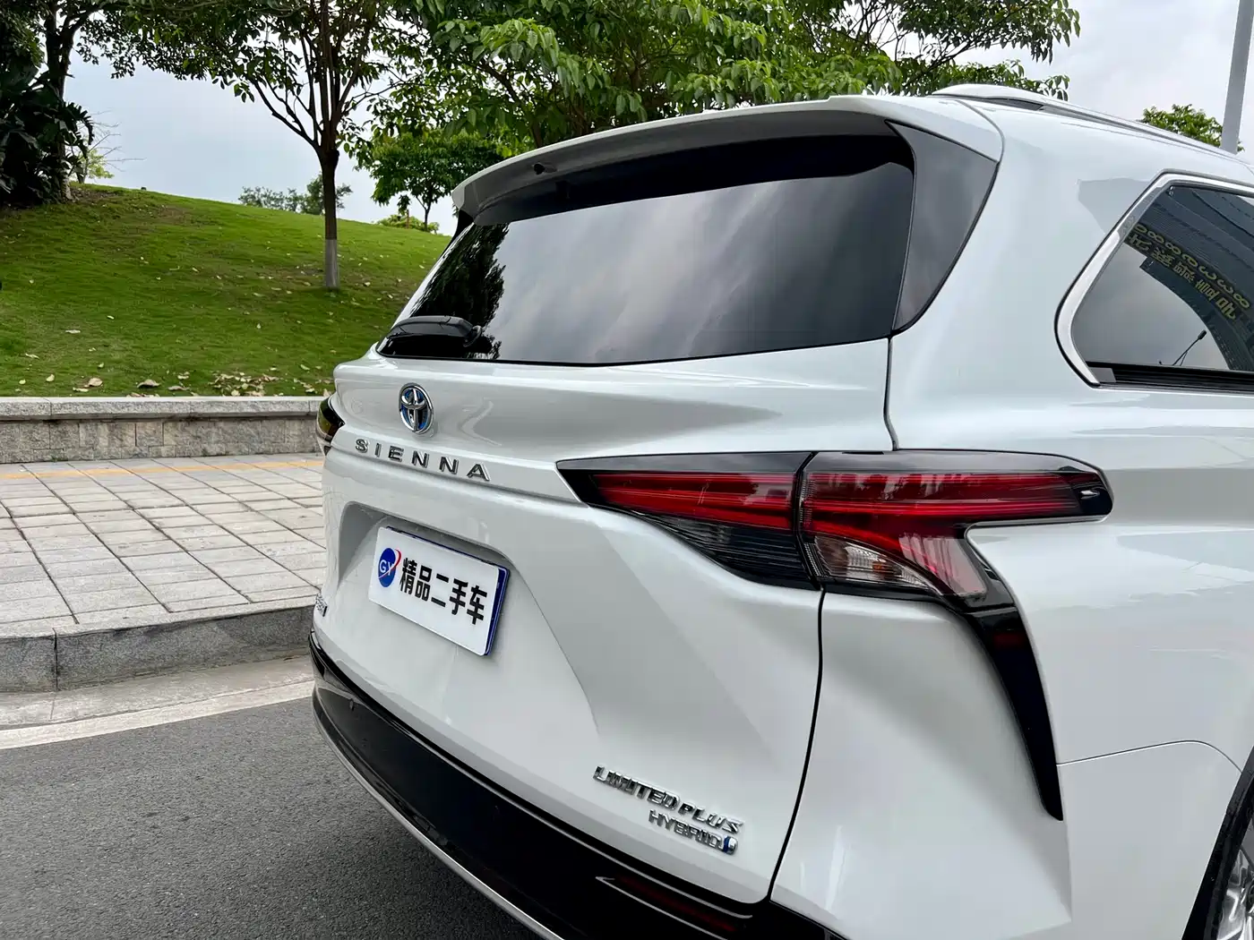Toyota Sienna 2021 2.5L Hybrid Ultimate Edition фото 29