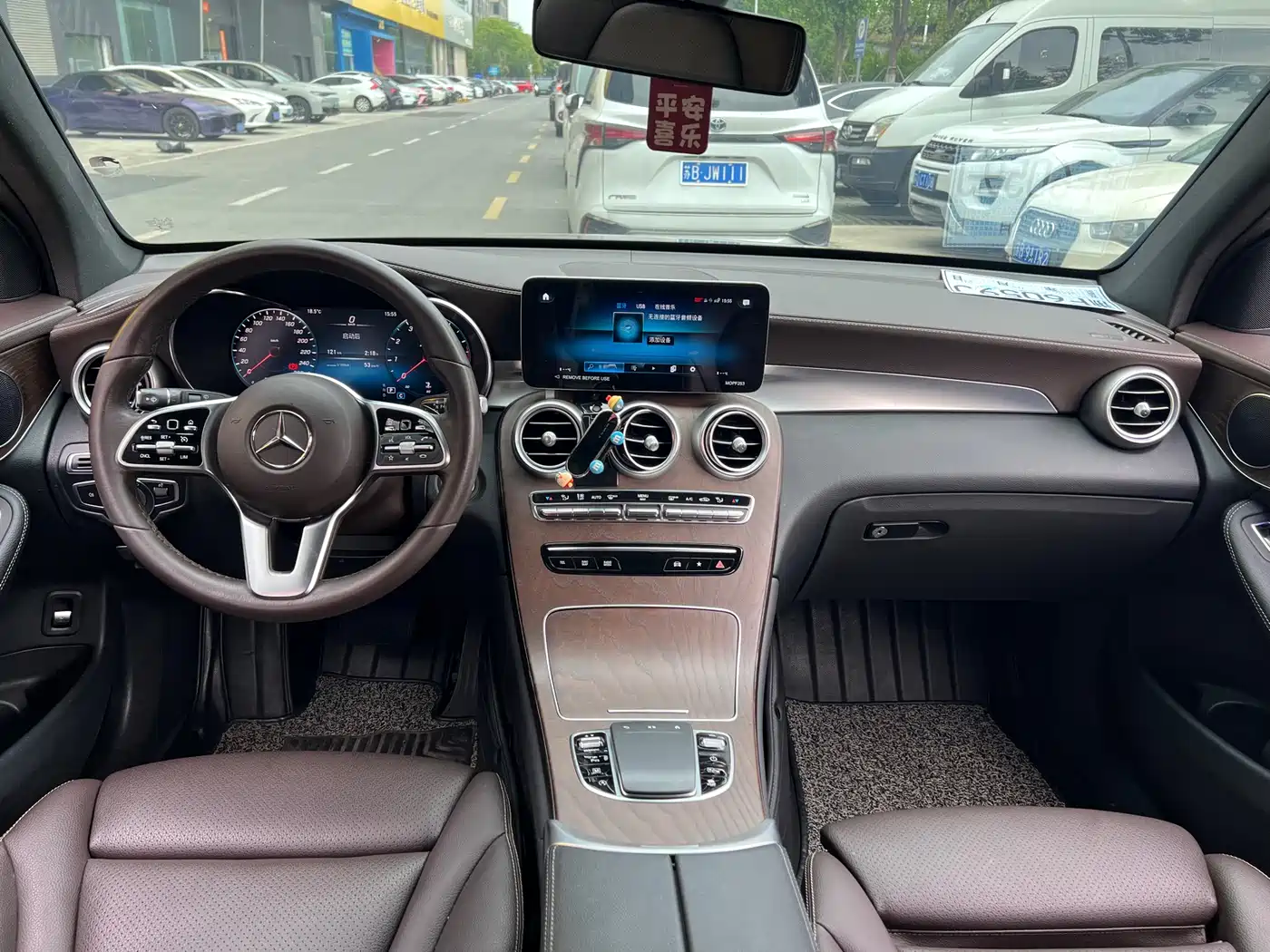 Mercedes-Benz GLC 2022 Model GLC 260 L 4MATIC Luxury Edition фото 9