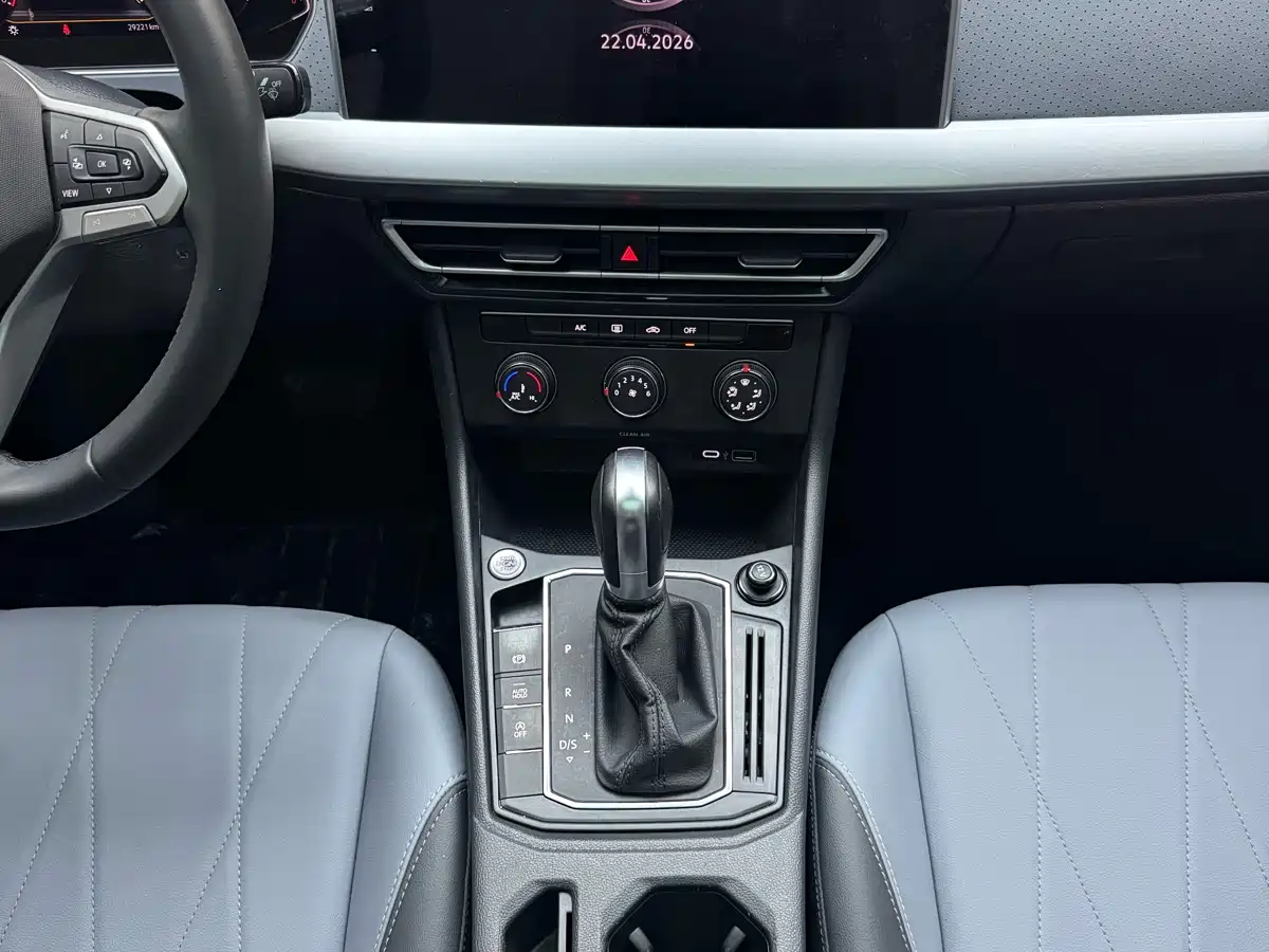 Volkswagen Lavida 2024 Model 1.5L Automatic Starlight 5 Million Edition фото 17
