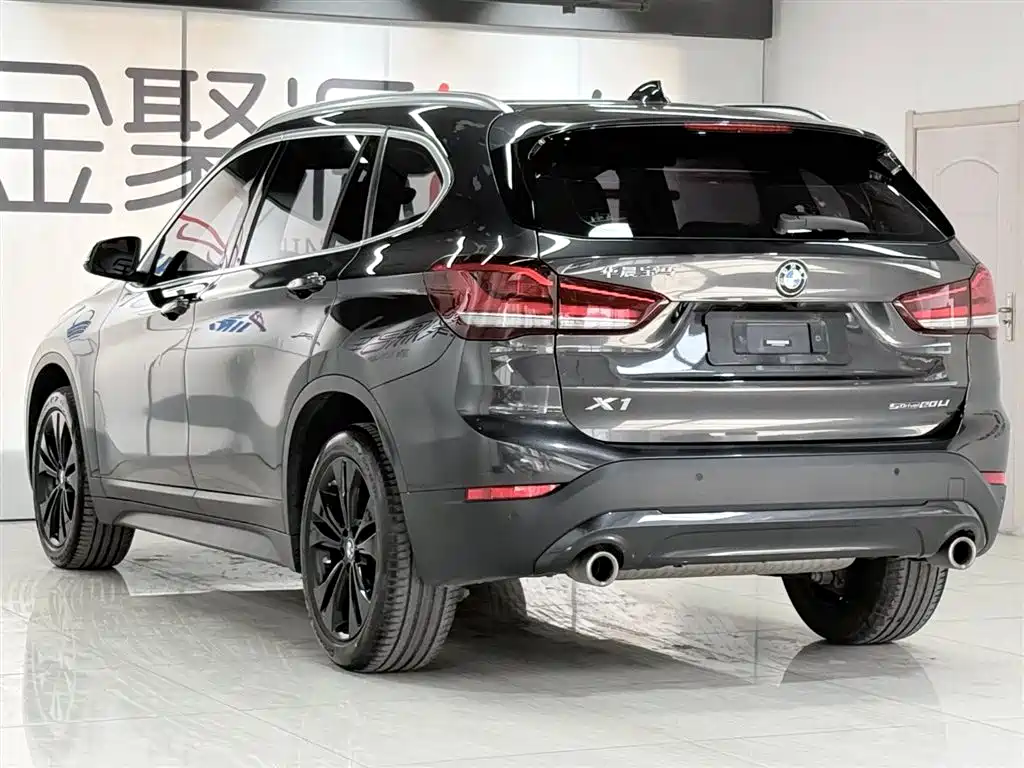 BMW X1 2021 sDrive20Li Fashion фото 4