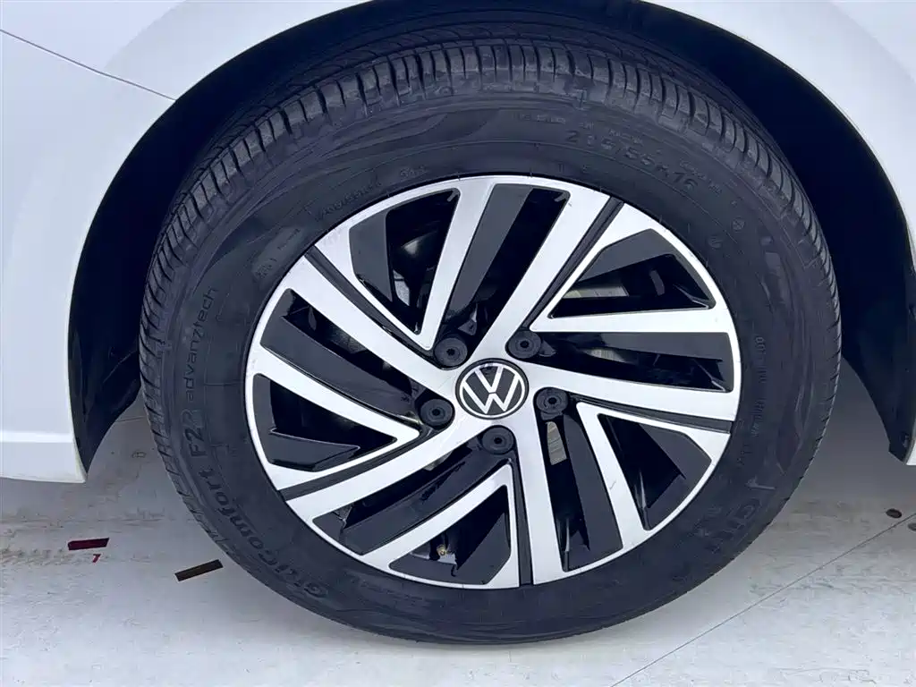 Volkswagen Lavida 2024 Model 300TSI DSG Starlight Leading Edition фото 11