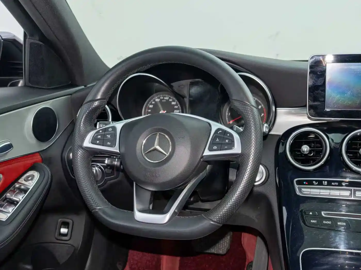 Mercedes-Benz C-Class 2018 C 200 Sport Edition фото 17