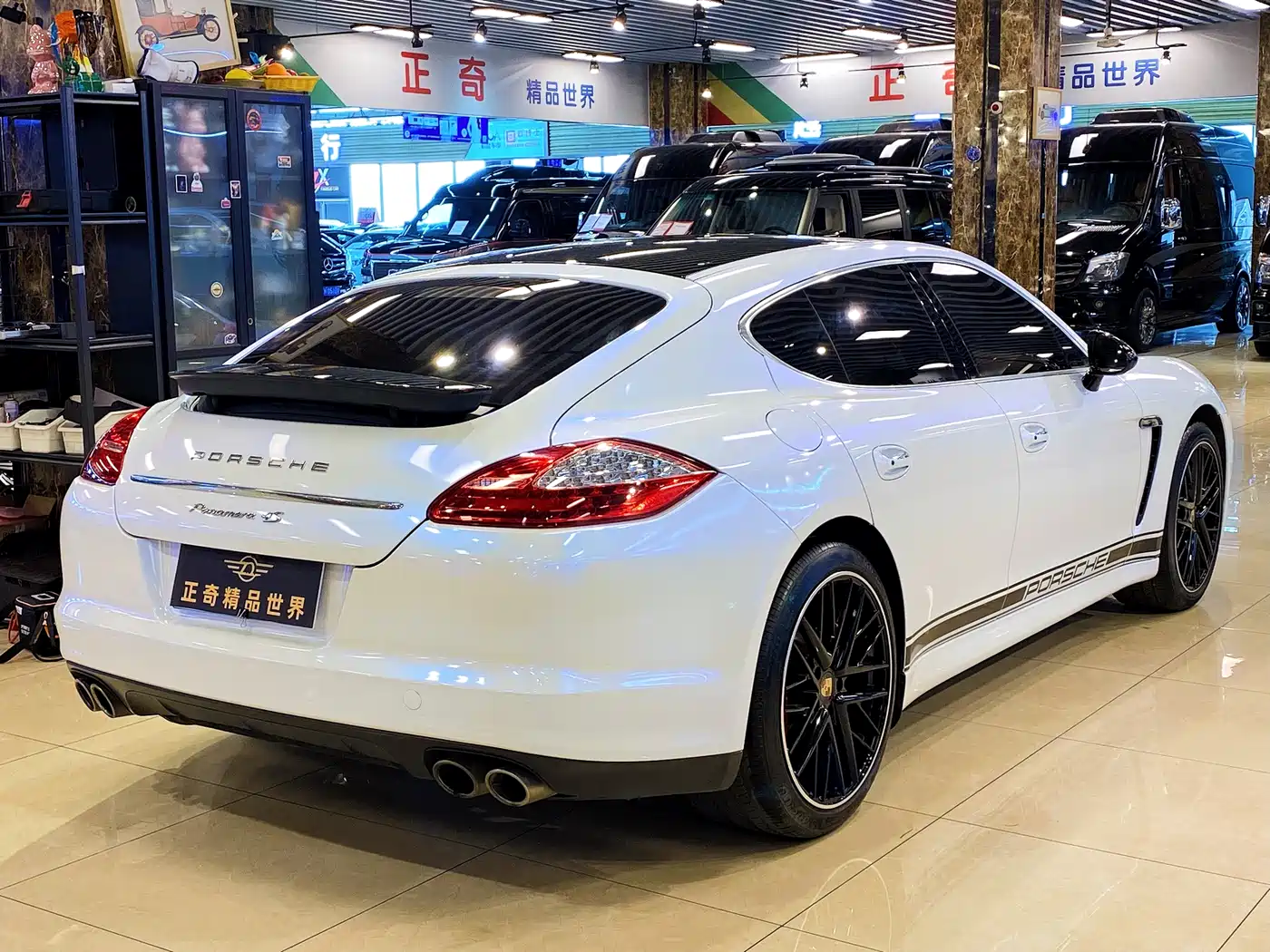 Porsche Panamera 2010 Model Panamera 4S 4.8L фото 6