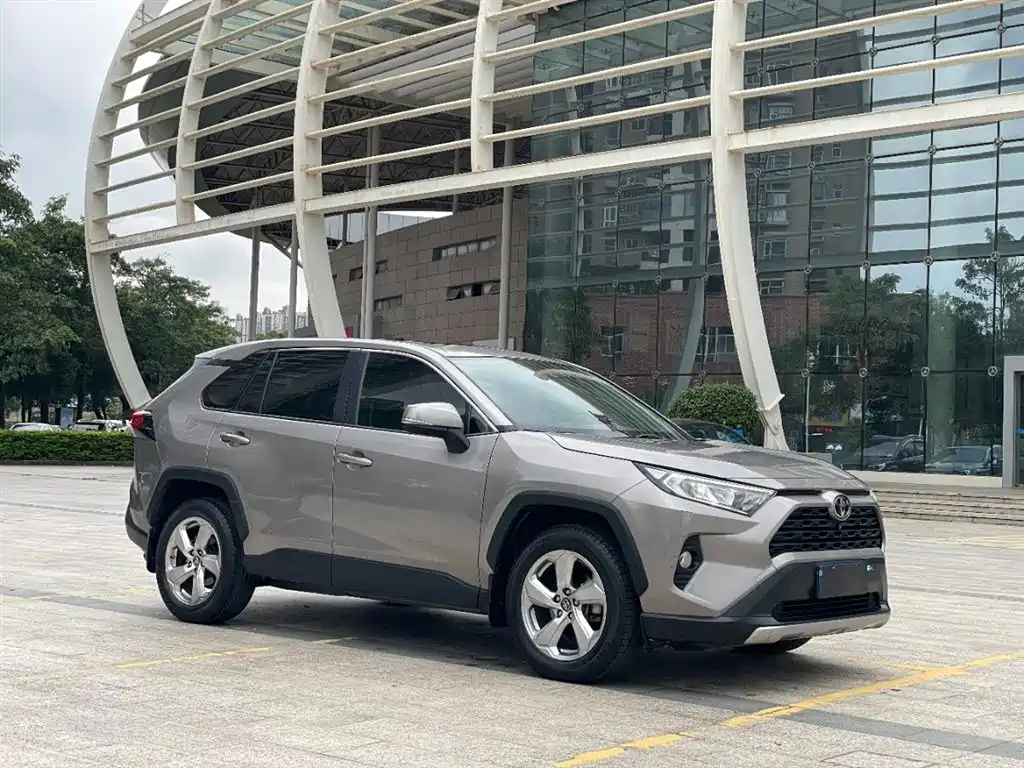 Toyota RAV4 Rongfang 2021 2.0L CVT 2WD Trend фото 3