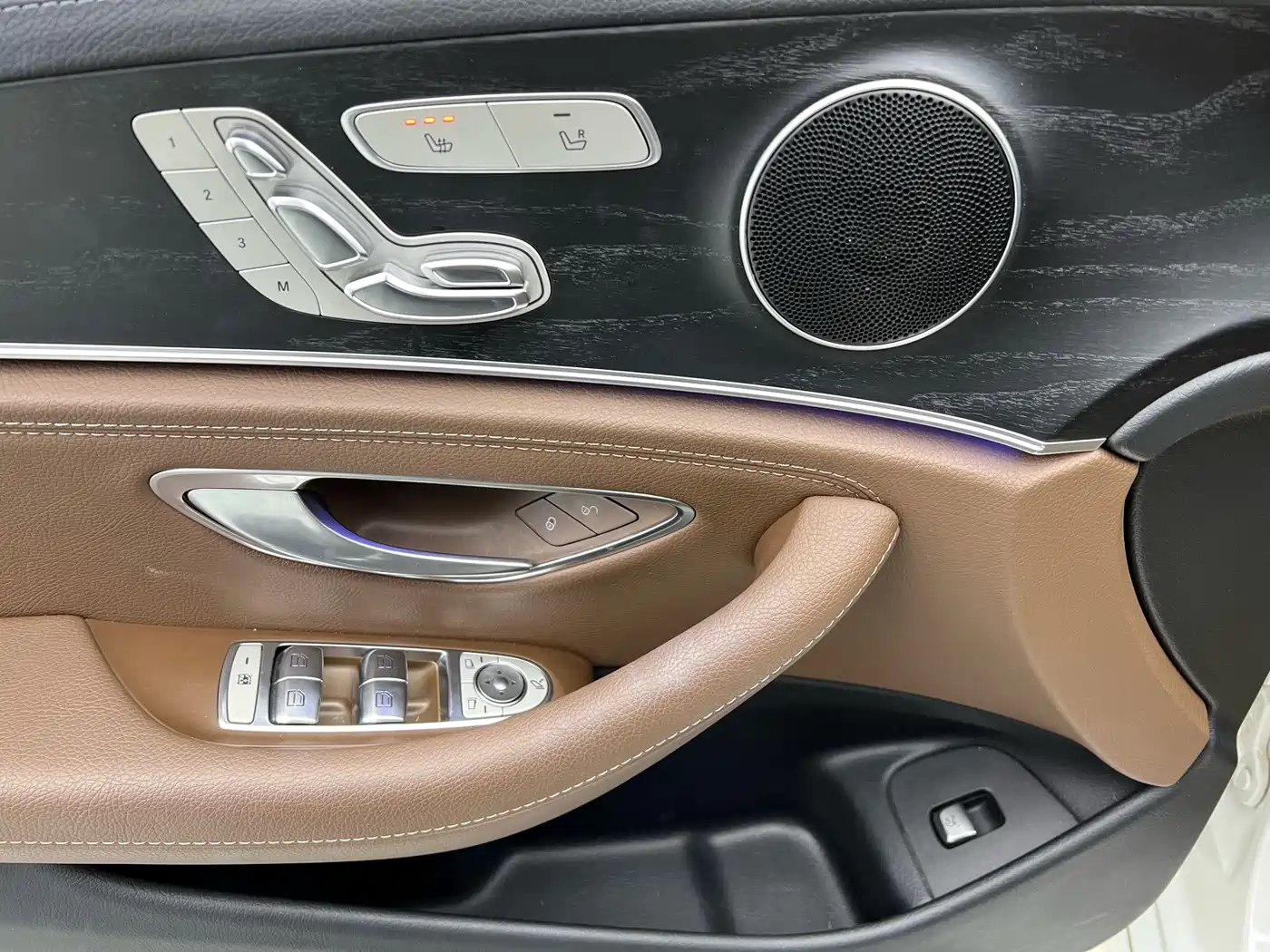 Mercedes-Benz E-Class 2019 E 300 L Sport Fashion фото 5
