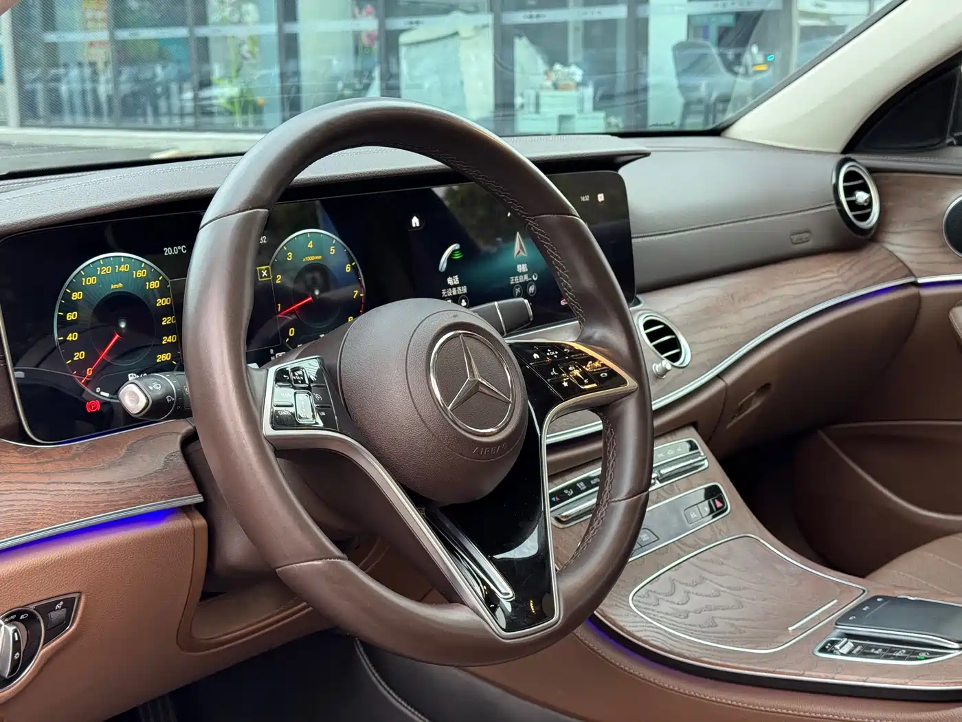 Mercedes-Benz E-Class 2022 E 260 L фото 6