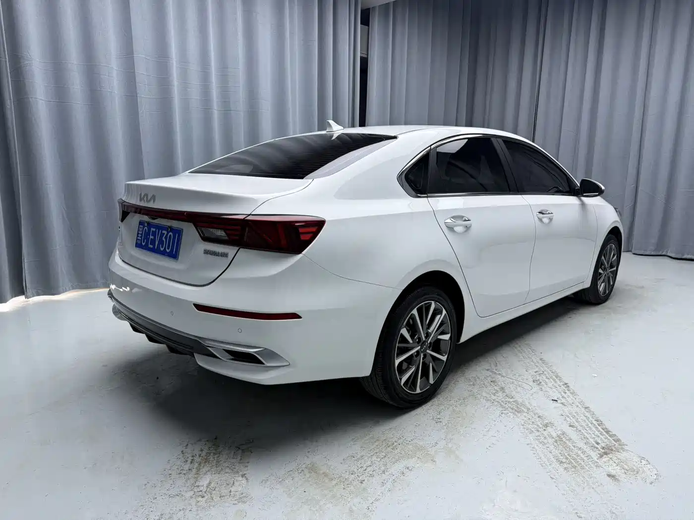 Kia K3 2021 1.5L CVT Fashion Edition фото 6