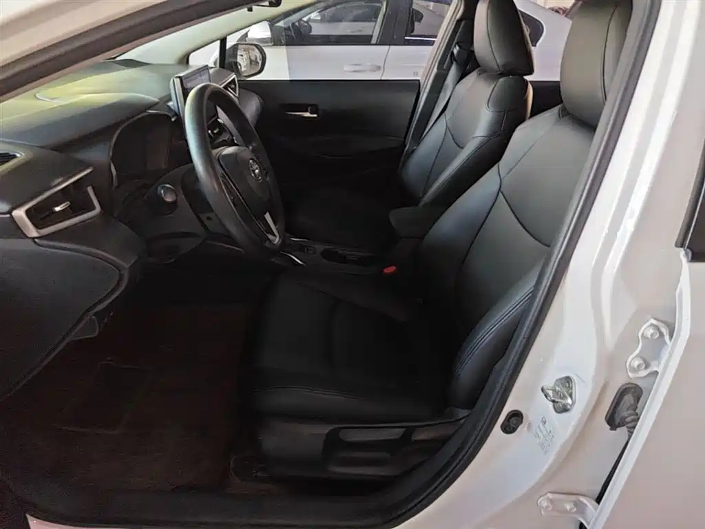 Toyota Corolla 2021 TNGA 1.5L CVT Elite Edition фото 14